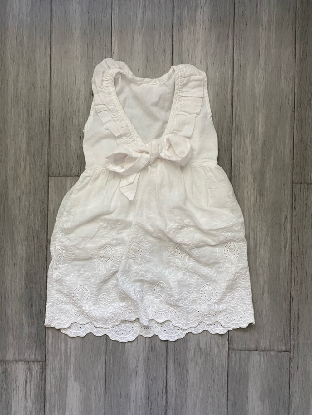 Girls White Sleeveless Ruffle Neck Bow Embroidered Eyelet Dress